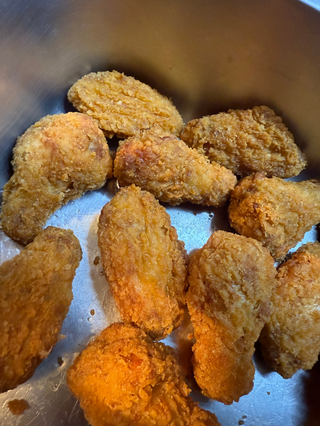 Pilon de Poulet, Ailes de Poulet, Cuisses de Poulet,Cuisses Barbecue, Cuisses Pané, Ailes de Dindes, Wings , Tenders , Frites maisons, Riz, Pattes, Grillades, Gaufres, Bubble Waffle , Hot-Dog